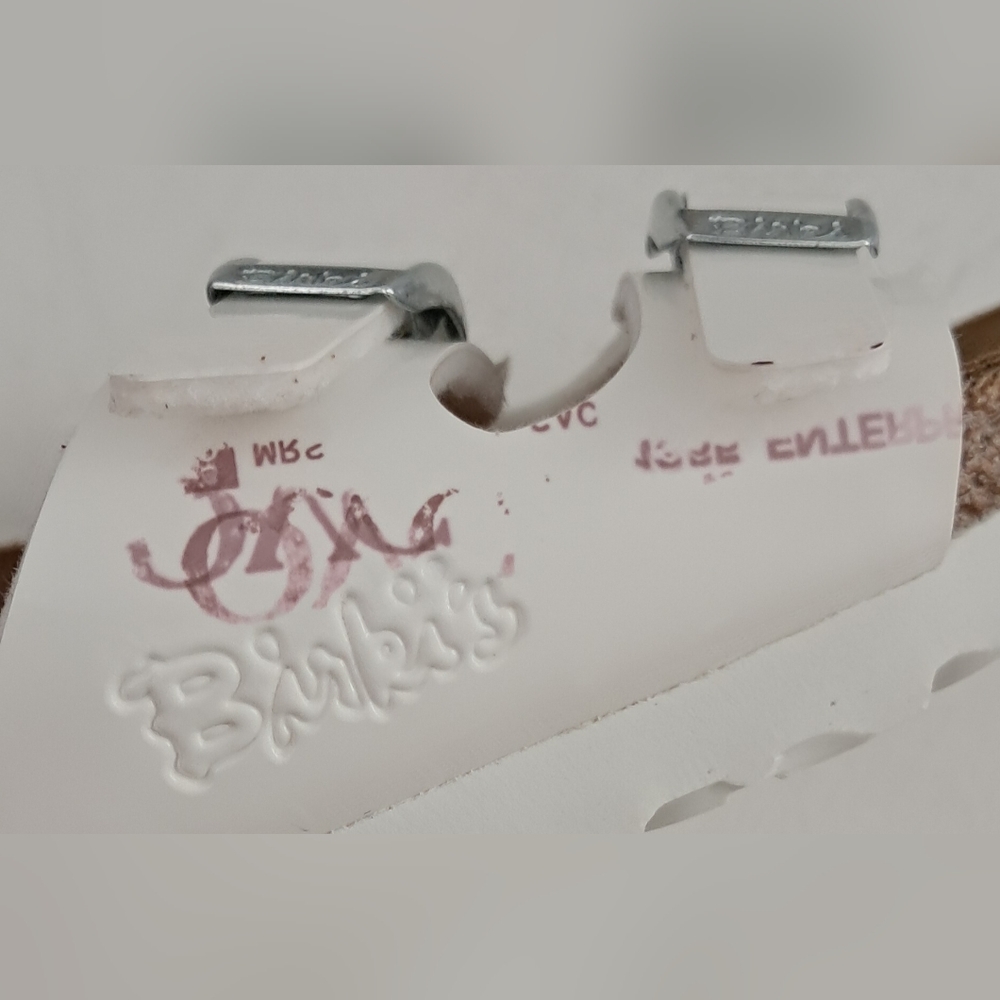 Birki's Platinum White 3 Strap Open Toe Sandal Sz 5/230 NWOB *Flawed* - Picture 10 of 11